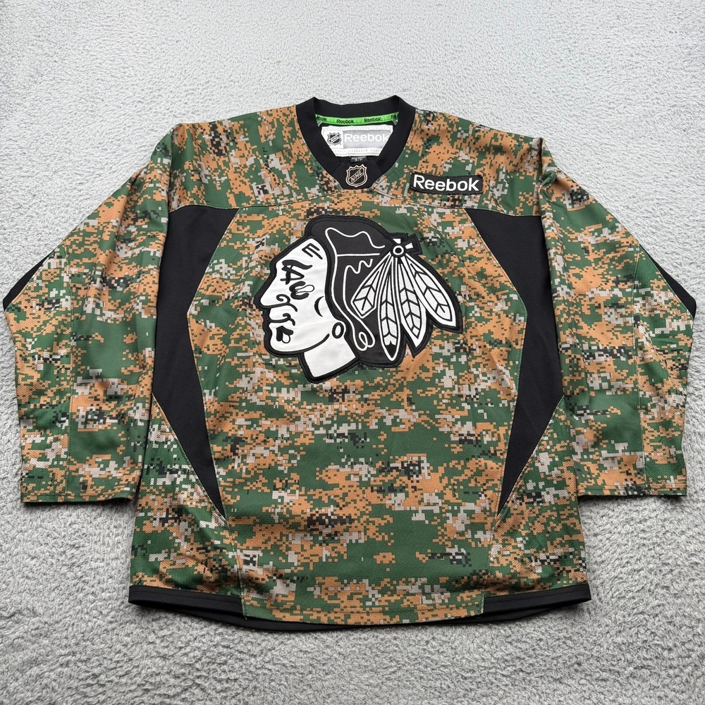 Toews 19 Chicago Blackhawks Reebok Hockey Jersey Mens Small Green Digital Camo